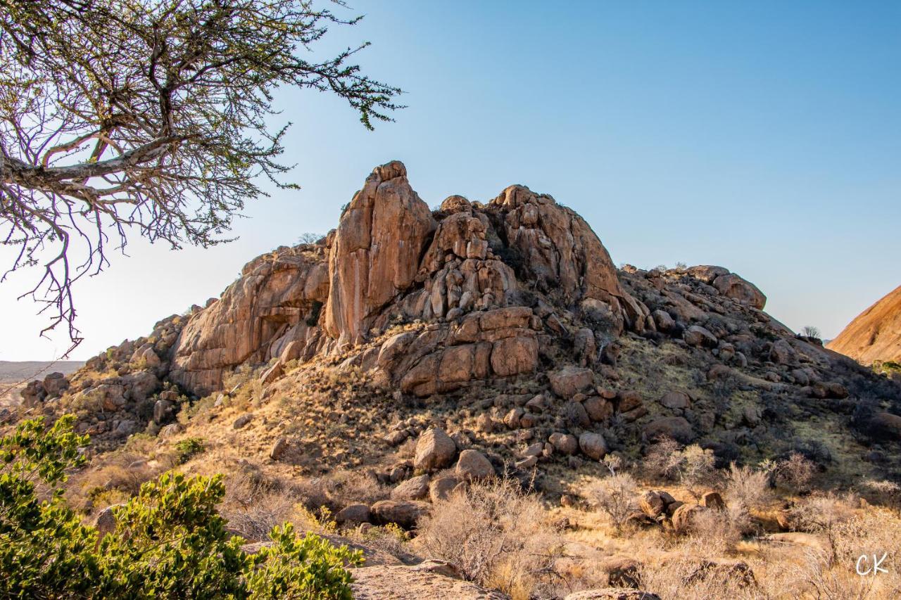 Ondudu Safari Lodge Omaruru Luaran gambar