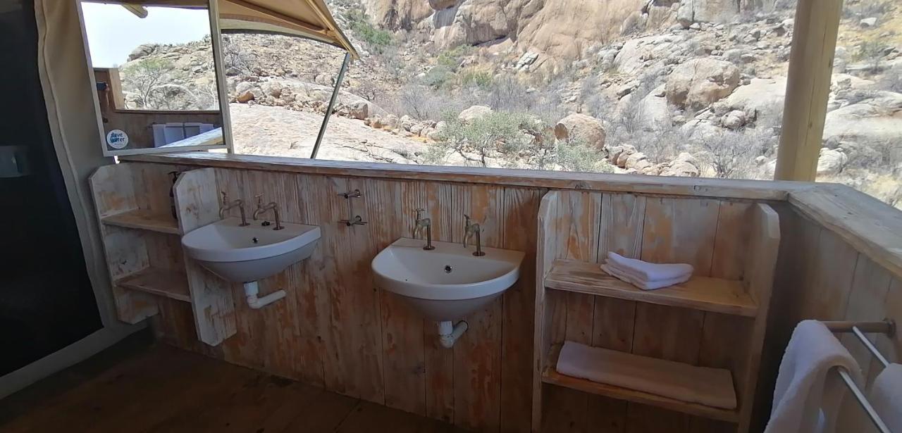 Ondudu Safari Lodge Omaruru Luaran gambar