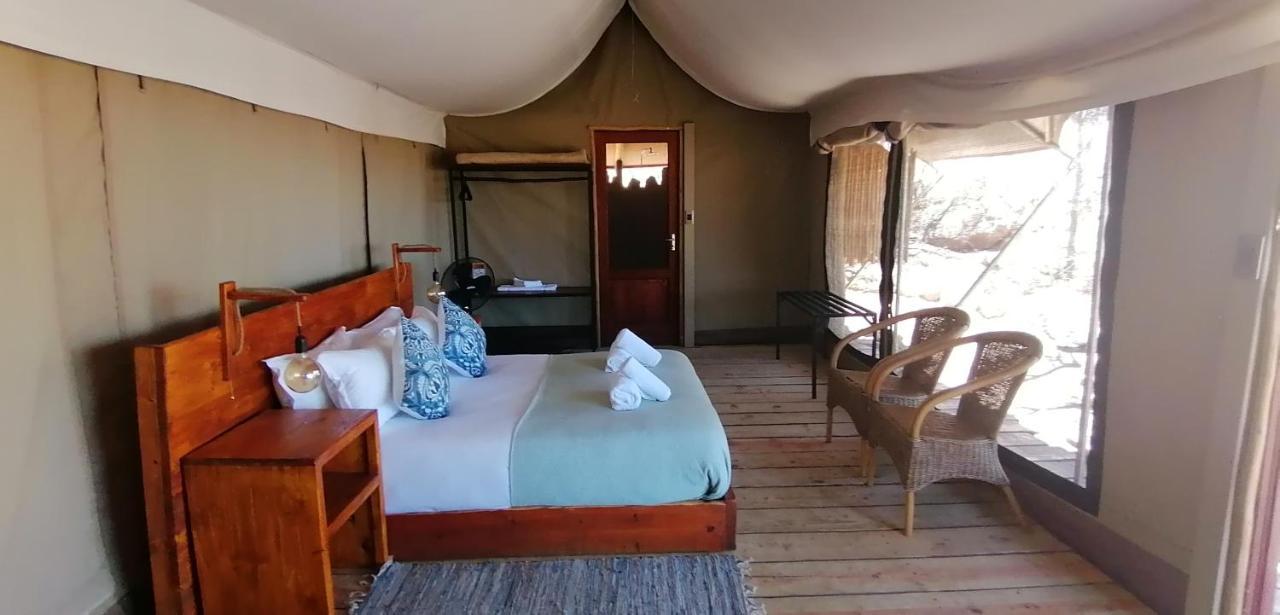 Ondudu Safari Lodge Omaruru Luaran gambar