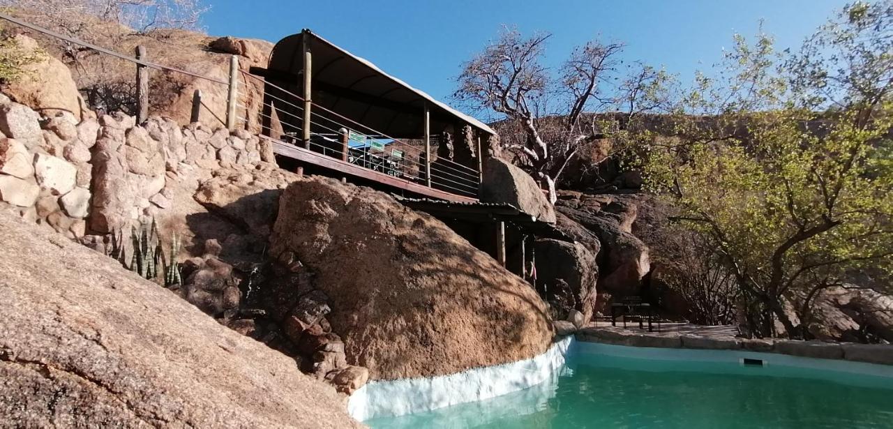 Ondudu Safari Lodge Omaruru Luaran gambar